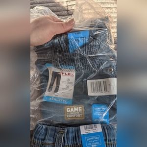 Boys size 8 Levi Flex Active jeans